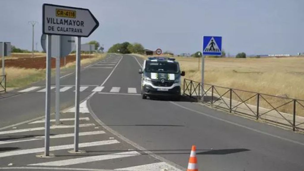 Dan el alta hospitalaria al policía local herido durante el tiroteo en Argamasilla