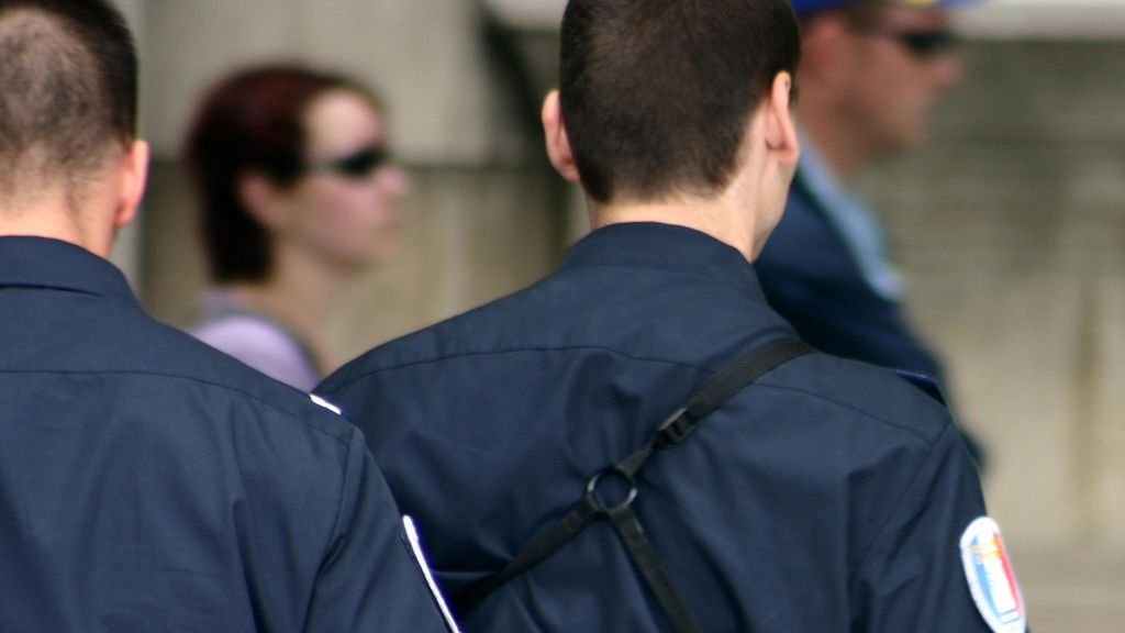 Agentes de la Policía francesa