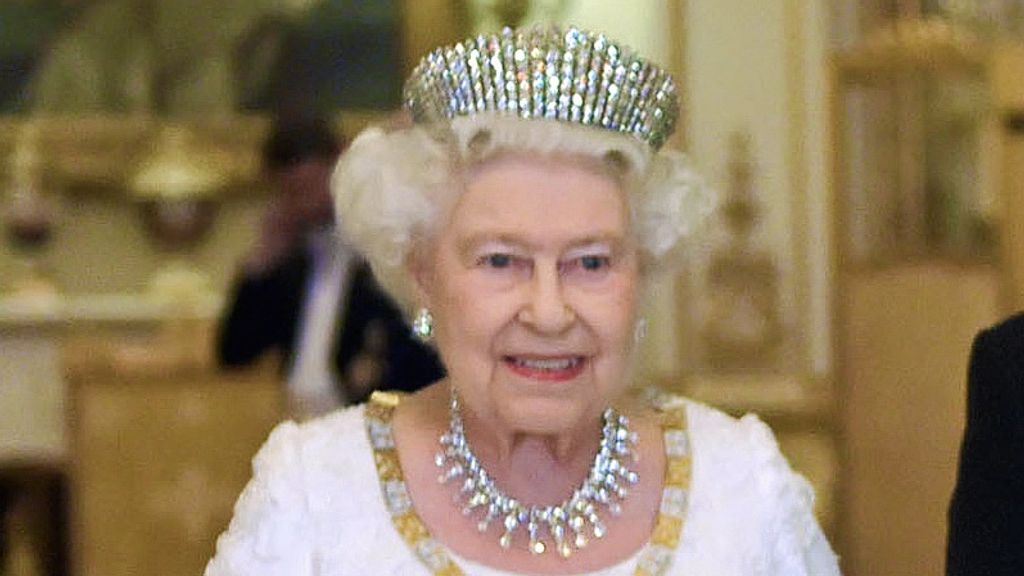 Isabel II tenía especial cariño a su Tiara Rusa.