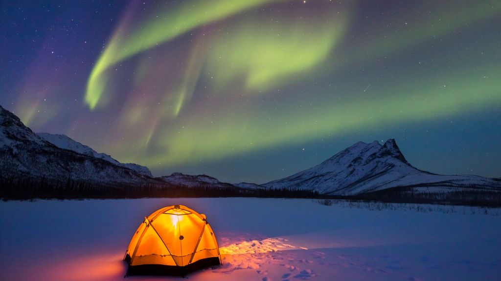 La noche polar es una oportunidad de oro para ver auroras boreales