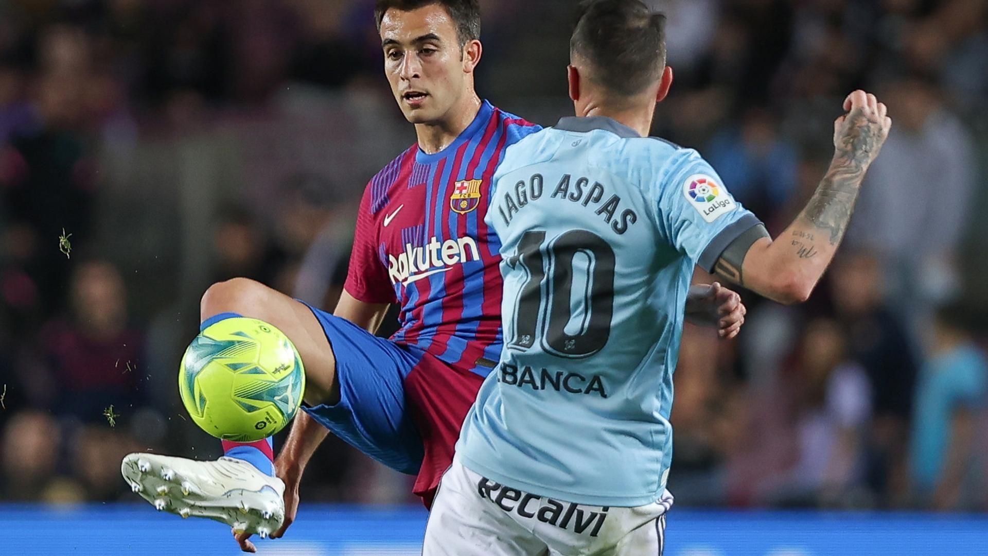 Archivo - Eric García y Iago Aspas en un duelo entre FC Barcelona y Celta de Vigo