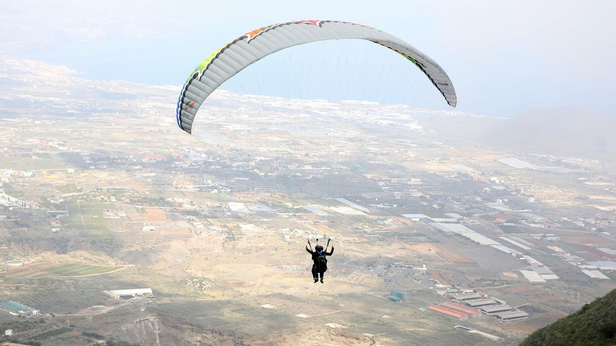 Archivo - Vuelo de parapente