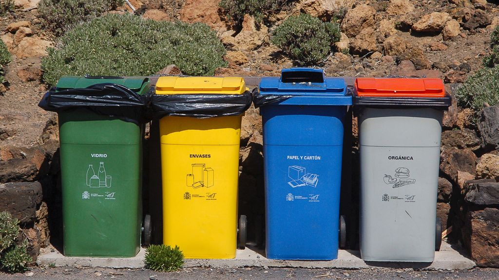 ¿De cuánto son las multas por dejar basura fuera del contenedor?