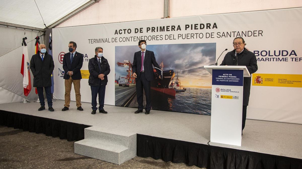 Vicente Boluda, reconocido con el Premio Industria Azul 2022 del clúster marítimo de Cantabria Vicente Boluda, reconocido con el Premio Industria Azul 2022 del clúster marítimo de Cantabria