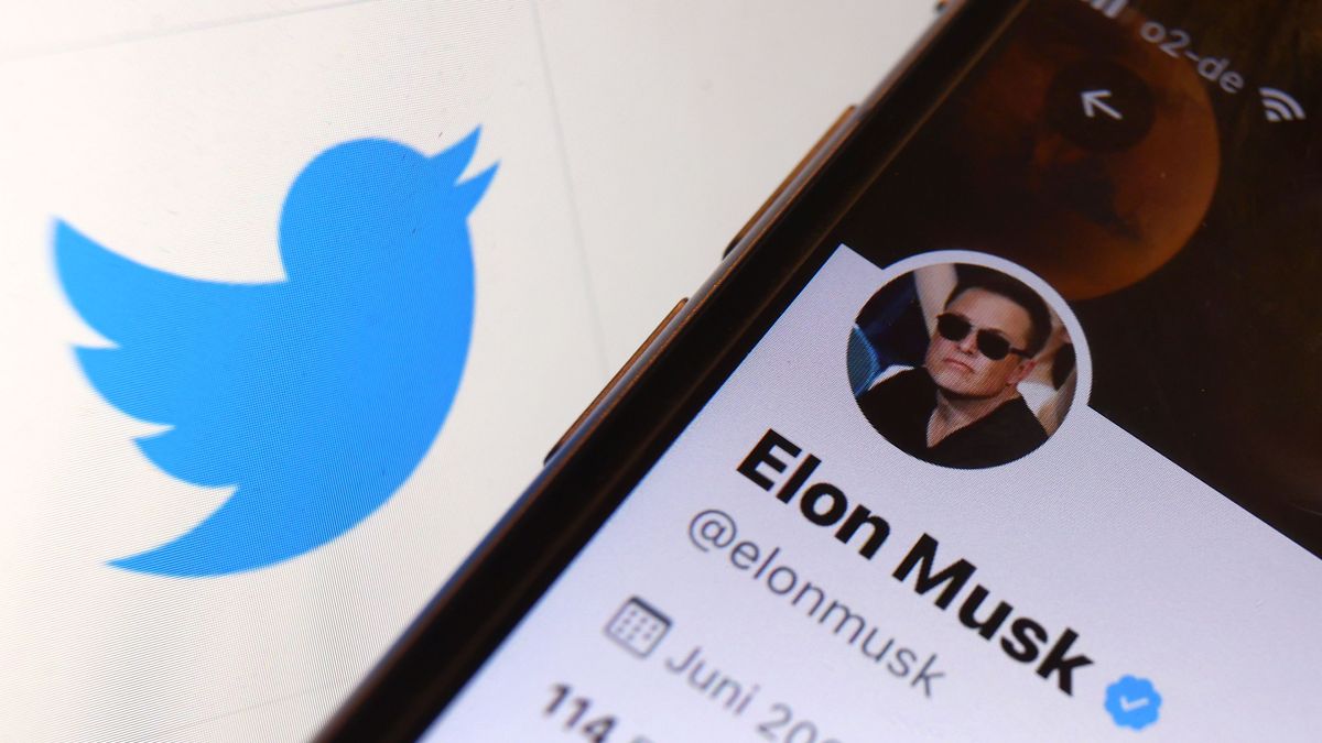 EuropaPress 4776828 filed 26 april 2022 bavaria kempten picture shows elon musk twitters acount