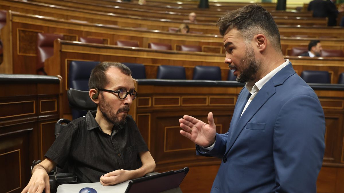 Pablo Echenique y Gabriel Rufián, en una imagen de archivo en el hemiciclo del Congreso Pablo Echenique y Gabriel Rufián, en una imagen de archivo en el hemiciclo del Congreso