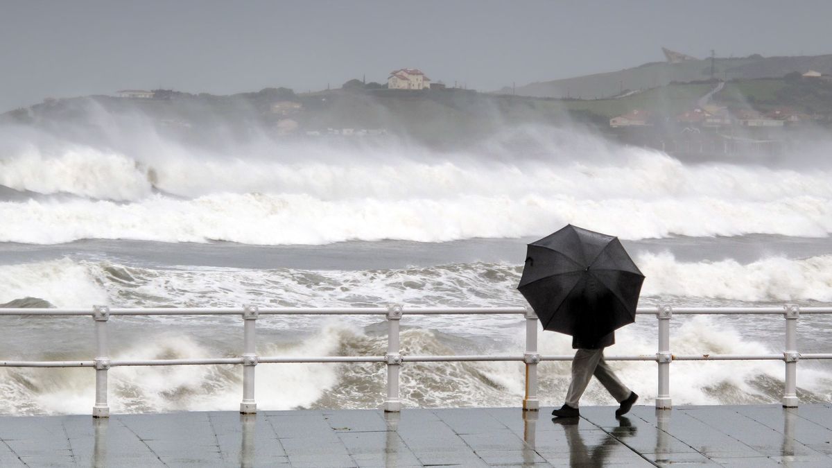 Llega un "zarpazo otoñal" con tormentas, frío y viento a España