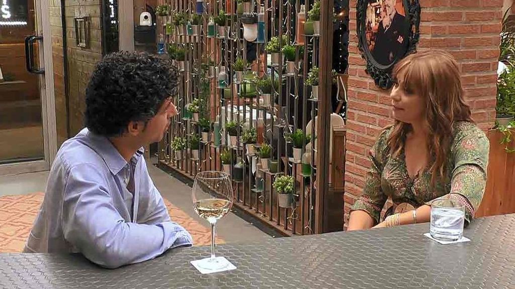 Carolina y David durante su cita en 'First Dates'