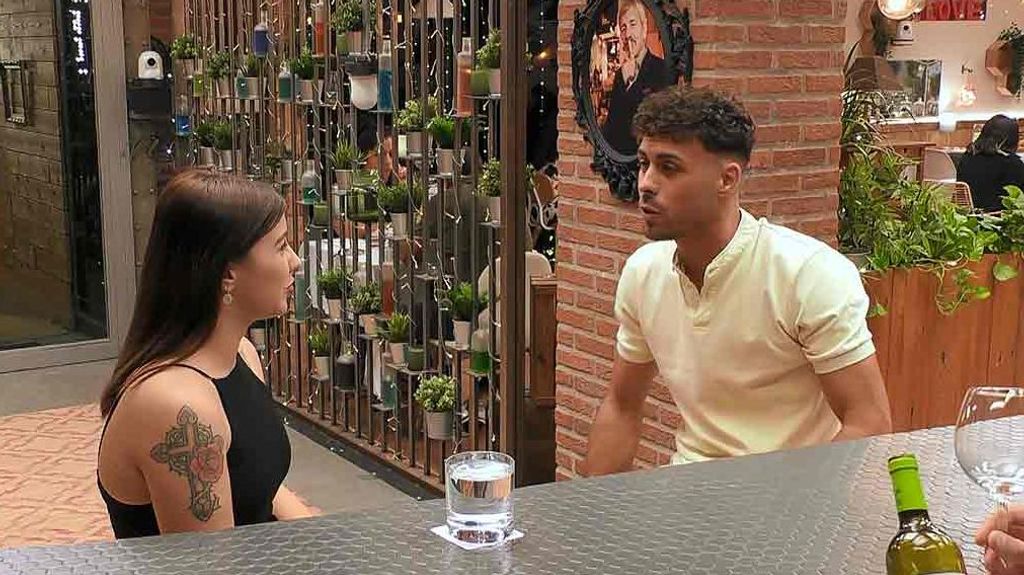 Irina y José durante su cita en 'First Dates'