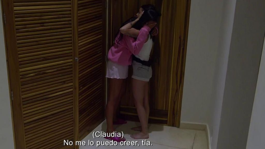 La reacción de Claudia tras la llegada de Javi a Villa Playa: ¡se echa a llorar!