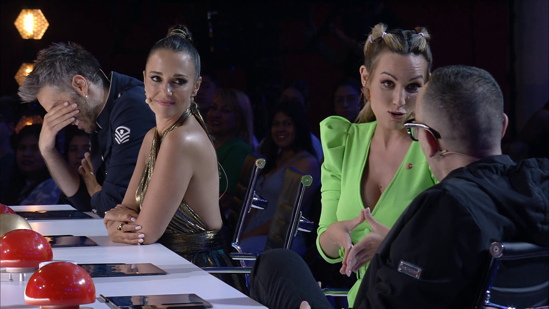 El jurado valora la actuación de Giovanna