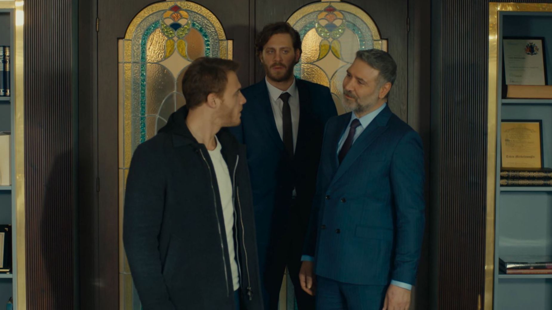 Ali se enfrenta a Tekin y Yigit