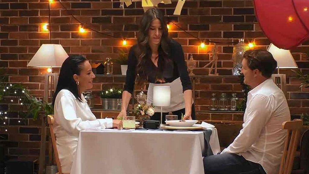 Raquel y Mario durante su cita en 'First Dates'