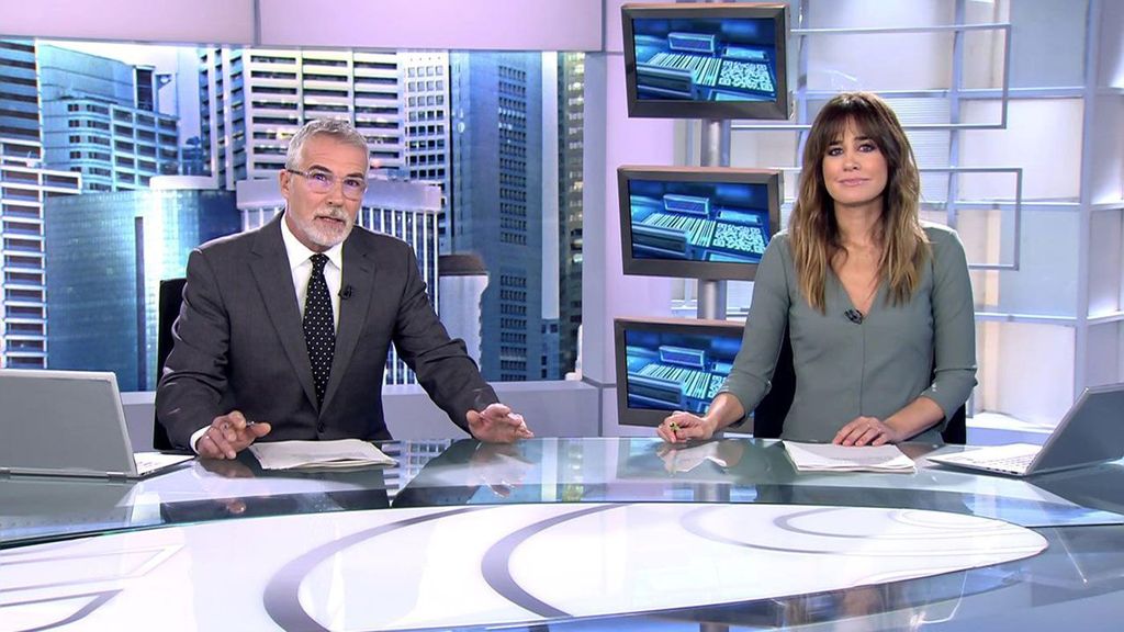 Con David Cantero e Isabel Jiménez Informativos Telecinco 2022 Mediodía 10/11/2022