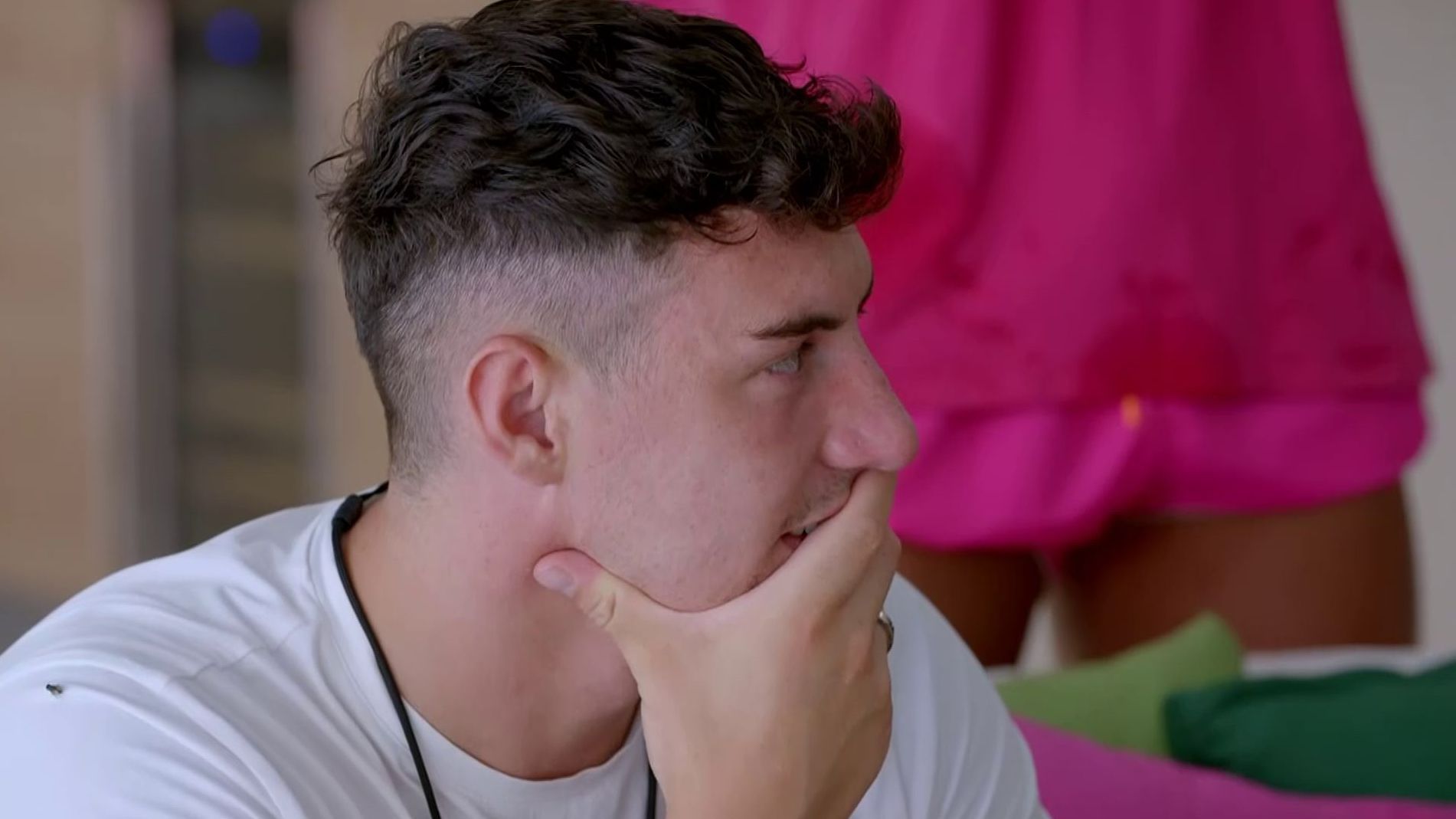 Álvaro, tras escuchar el poder del que disponen los solteros.