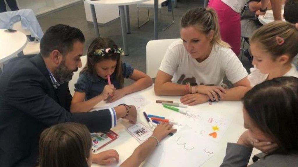 En los talleres de Mbakids también pueden participar los padres