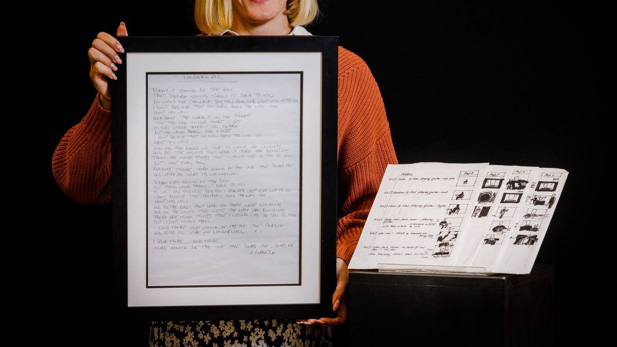 La letra manuscrita de Wonderwall, de Oasis, subastada en Londres