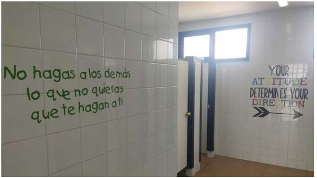 Contra el bullying, la campaña desde los baños en un colegio de Cádiz