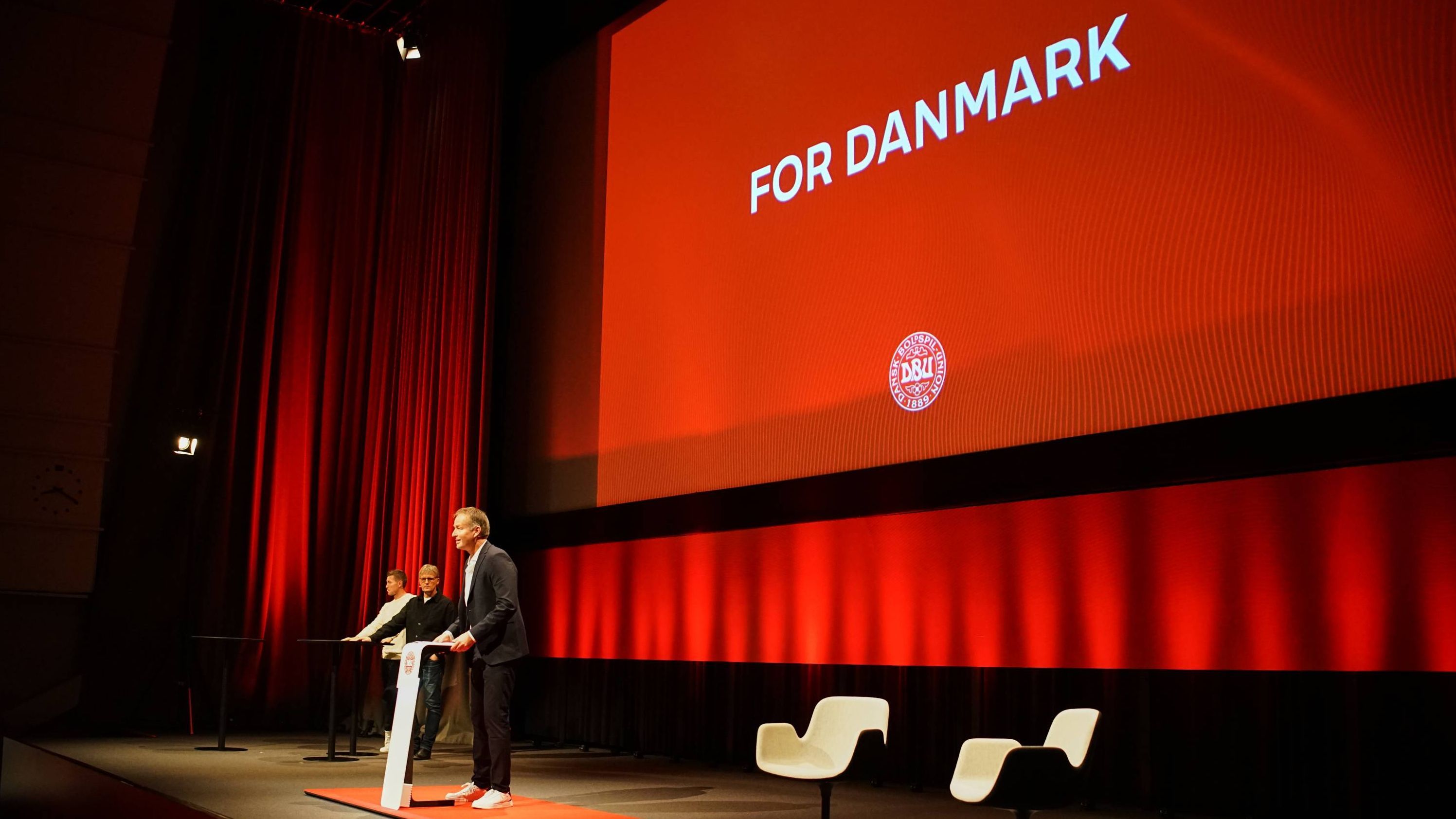 La FIFA censura a Dinamarca: les prohíben llevar una camiseta que pedía "derechos humanos para todos"