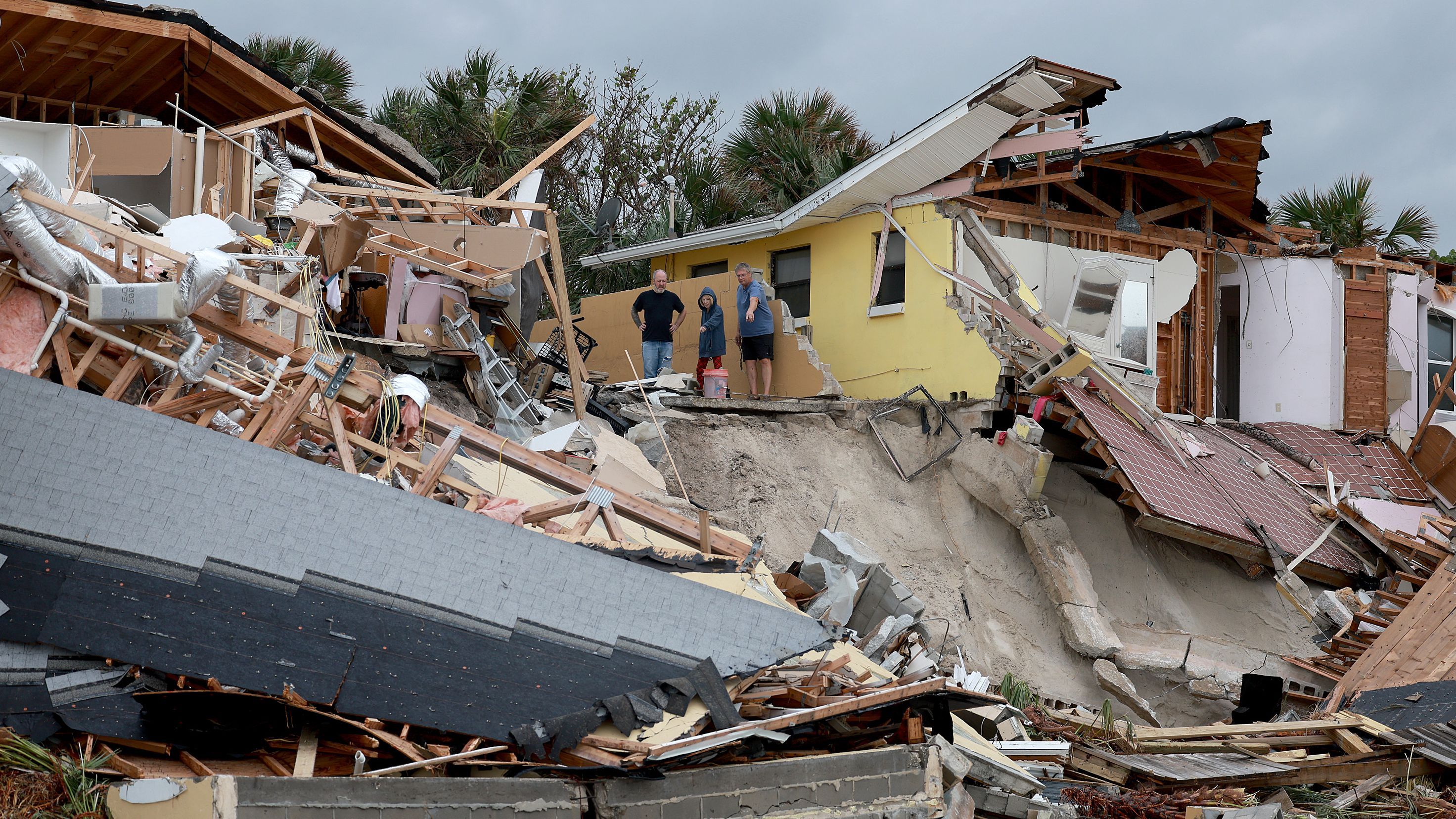 Las impactantes imágenes del huracán Nicole a su paso por Florida