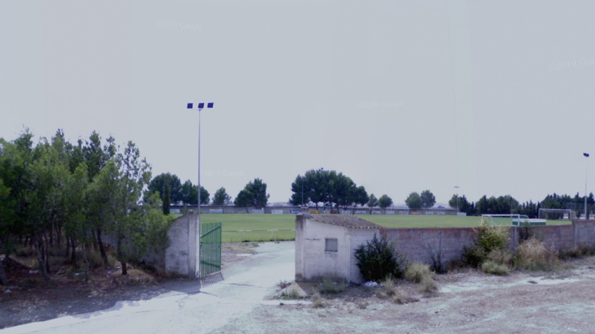 Campo de fútbol municipal de Bujaraloz, donde ha fallecido el menor al refugiarse de la tormenta