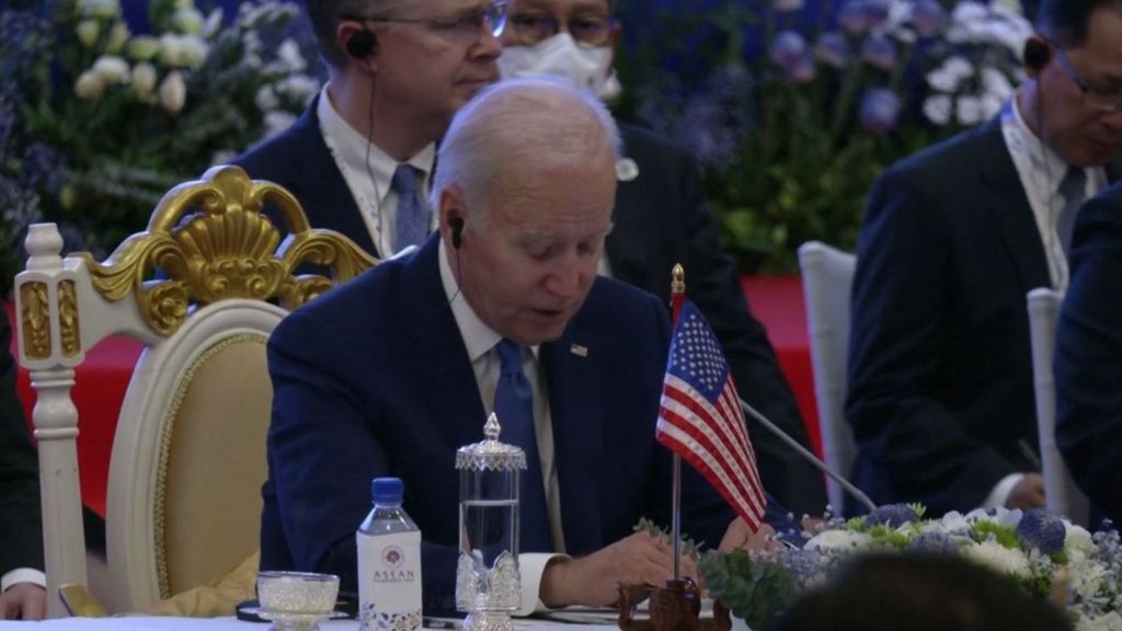 Joe Biden confunde Camboya con Colombia