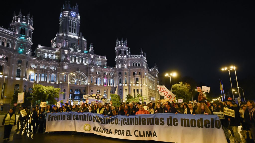 Miles de personas exigen "voluntad política" frente a la crisis climática: "Estamos a tiempo"