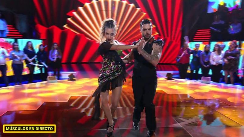 Asi Rasel Rasel sorprende bailando un pasodoble en 'Mediafest Night Fever'
