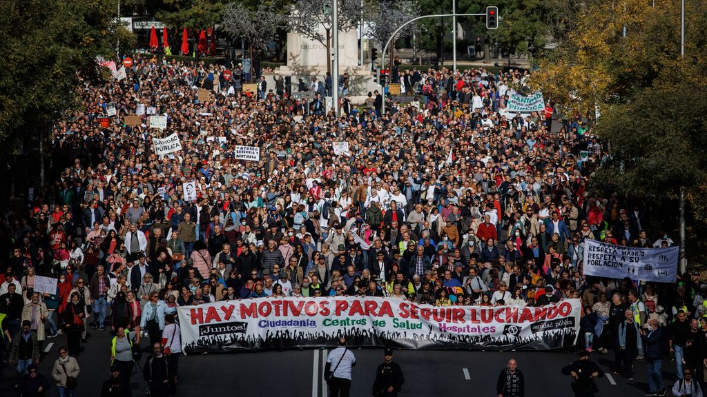 Decenas de miles de personas se manifiestan en Madrid por la Sanidad Pública