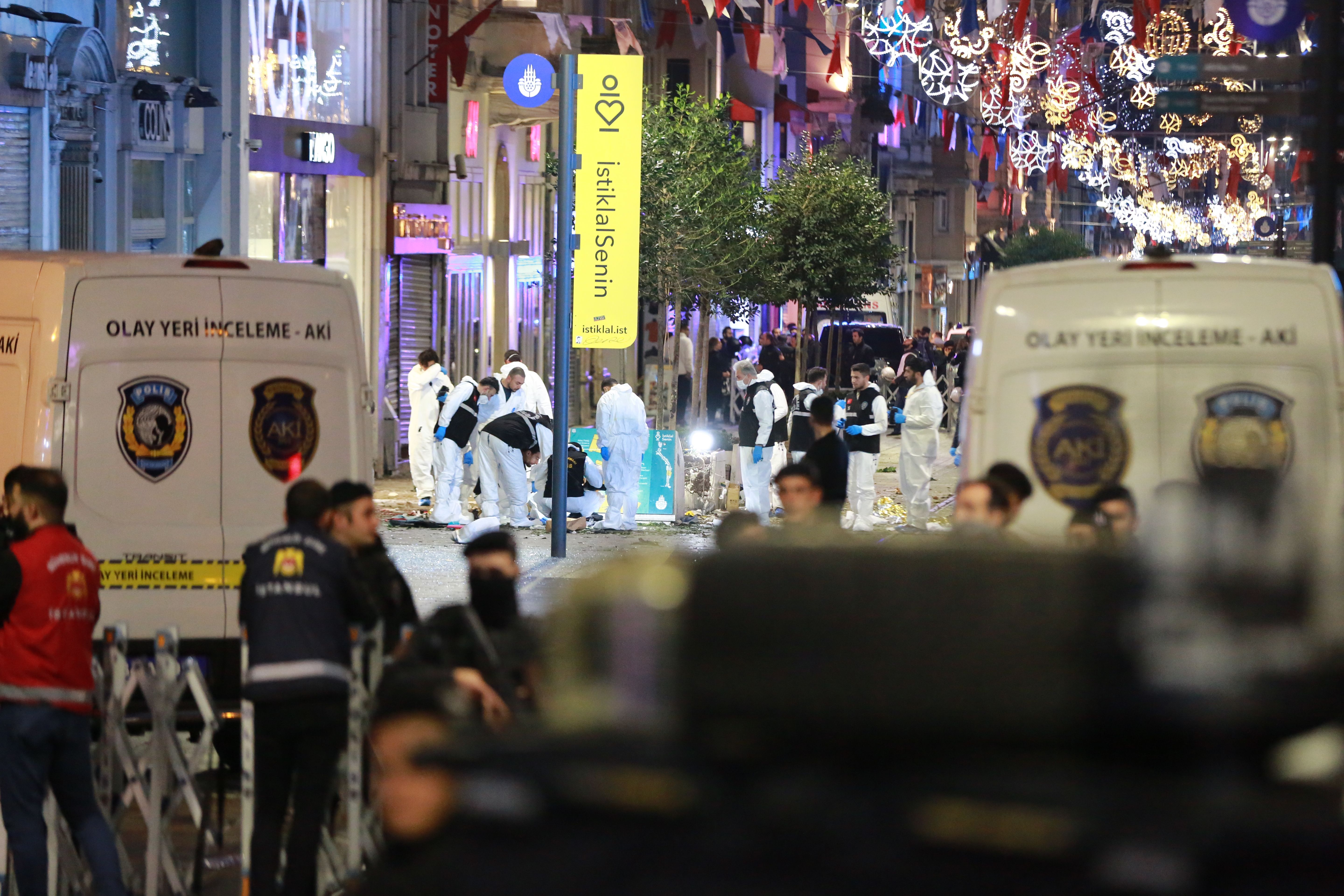 Un atentado deja seis muertos y 81 heridos en Estambul, en imágenes