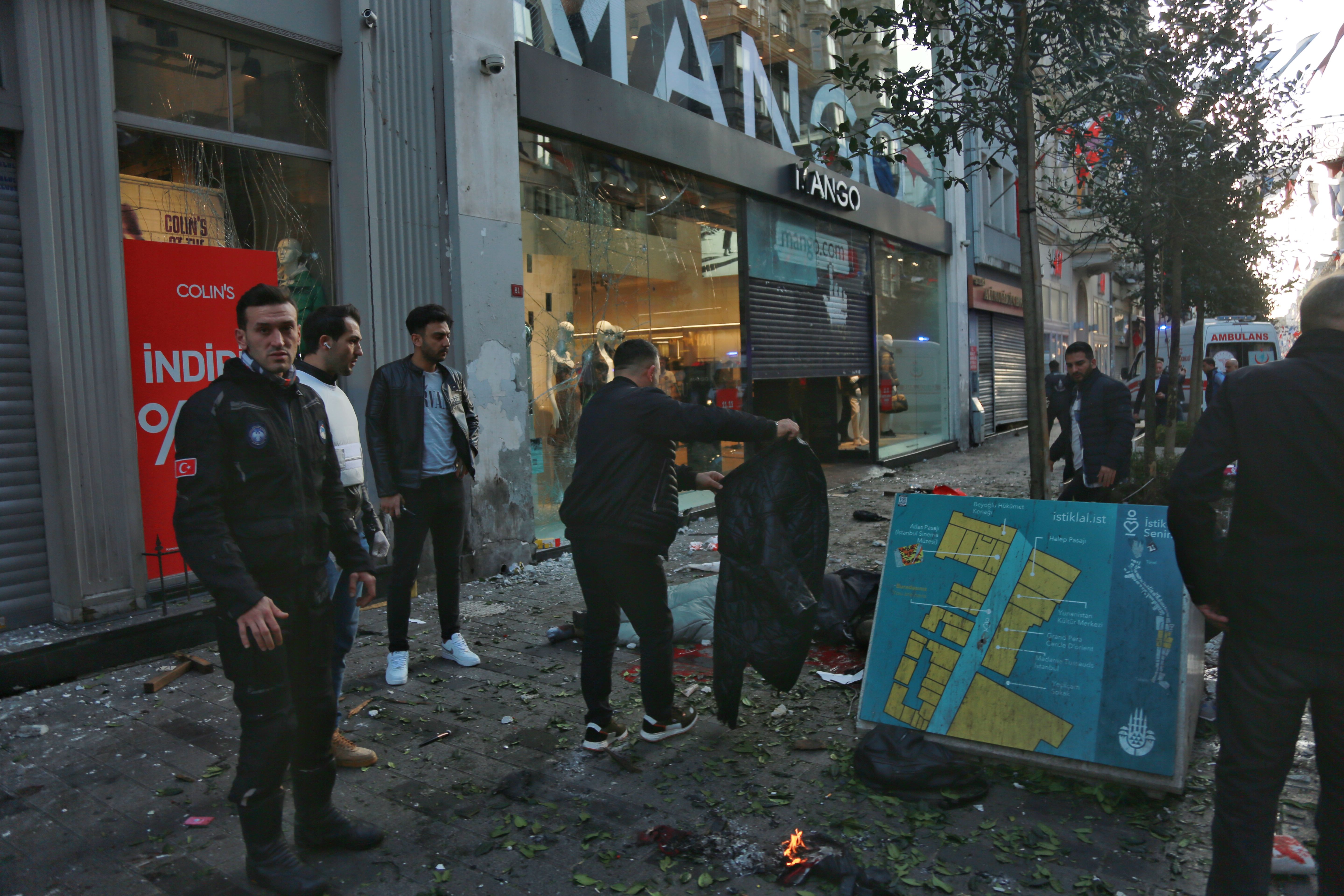 Un atentado deja seis muertos y 81 heridos en Estambul, en imágenes