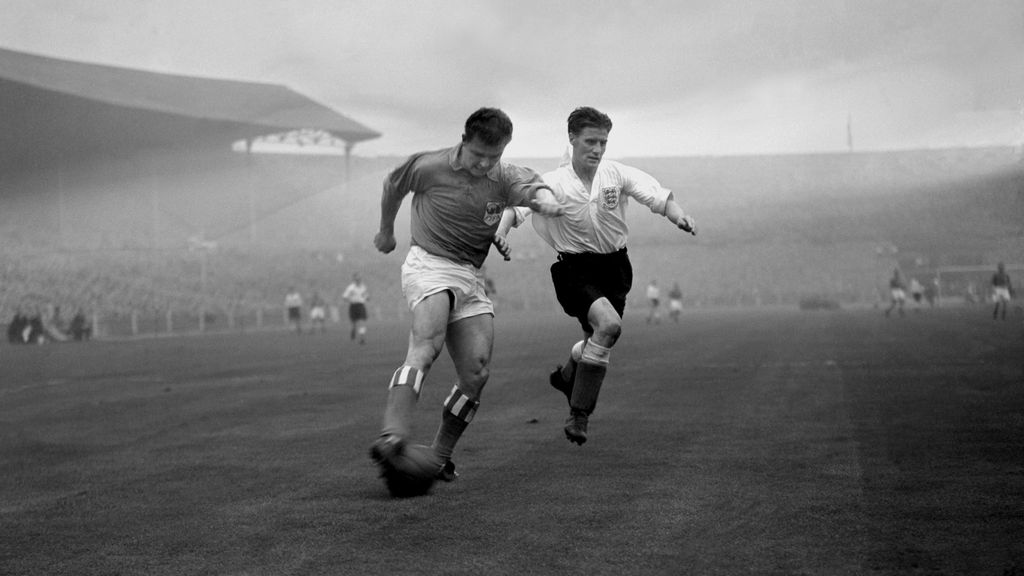 Ladislao Kubala, en un partido ante Inglaterra.