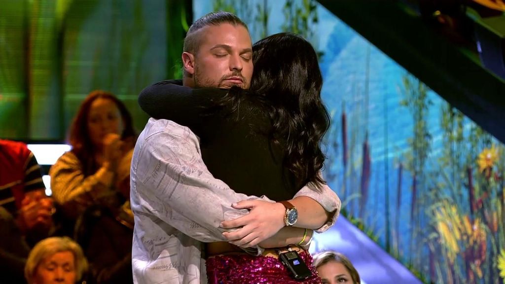 El abrazo de Steisy y Pablo Pisa