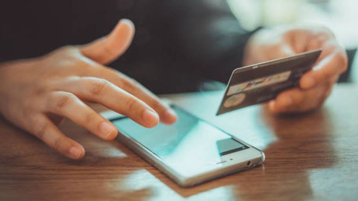 Hay que tener en cuenta varios aspectos a la hora de comprar un décimo de forma correcta y segura Hay que tener en cuenta varios aspectos a la hora de comprar un décimo de forma correcta y segura