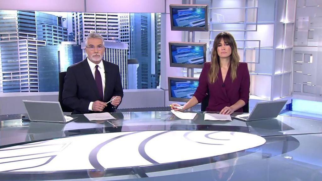 Con David Cantero e Isabel Jiménez Informativos Telecinco 2022 Mediodía 14/11/2022