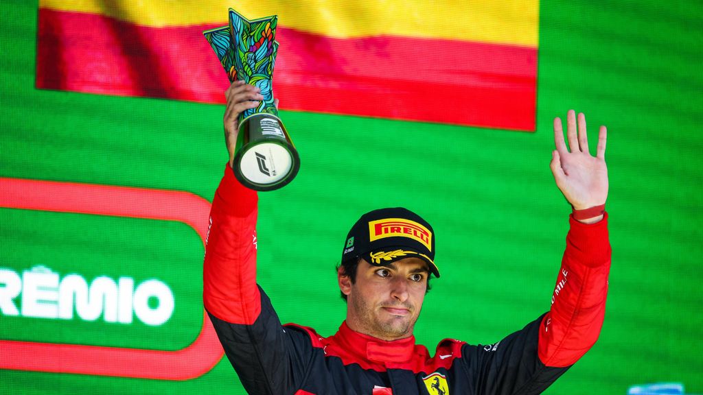 Sainz recupera sensaciones con un podio en Brasil: "Después de empezar 7º, podemos estar contentos"