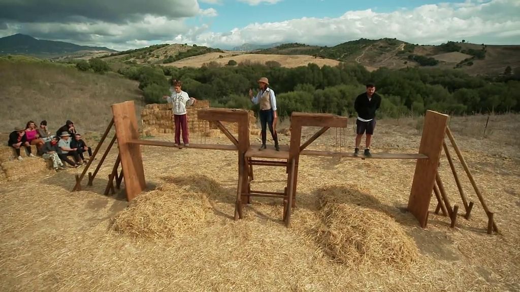 El juego de inmunidad de Manuel y Bea Retamal