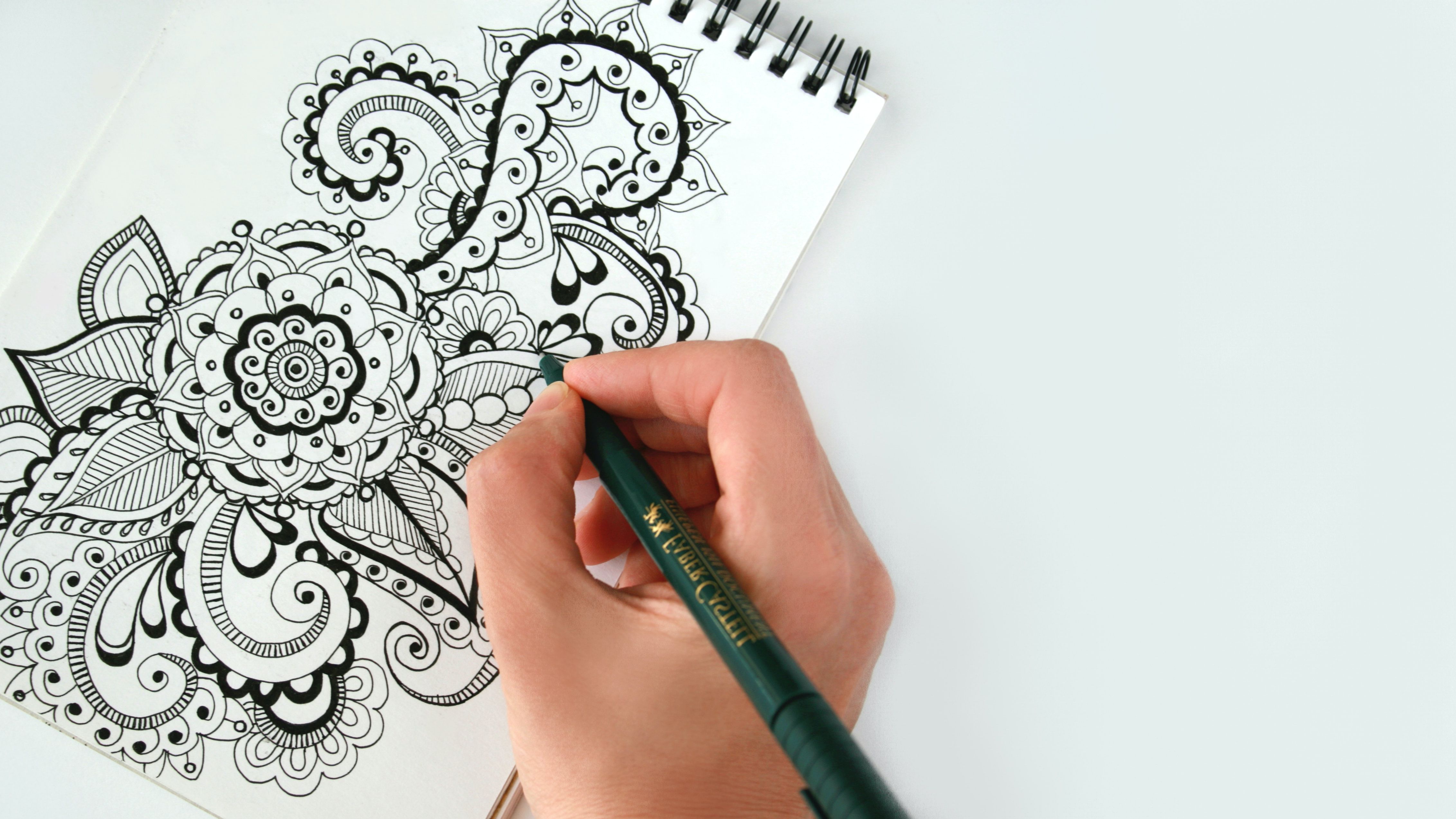 Los mandalas fomentan la creatividad y la concentración. FUENTE: Pexels