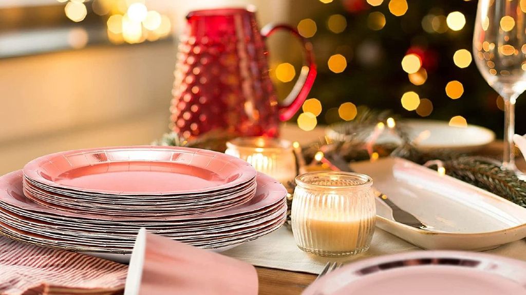 Los mejores juegos de vajillas navideñas para adornar tu mesa