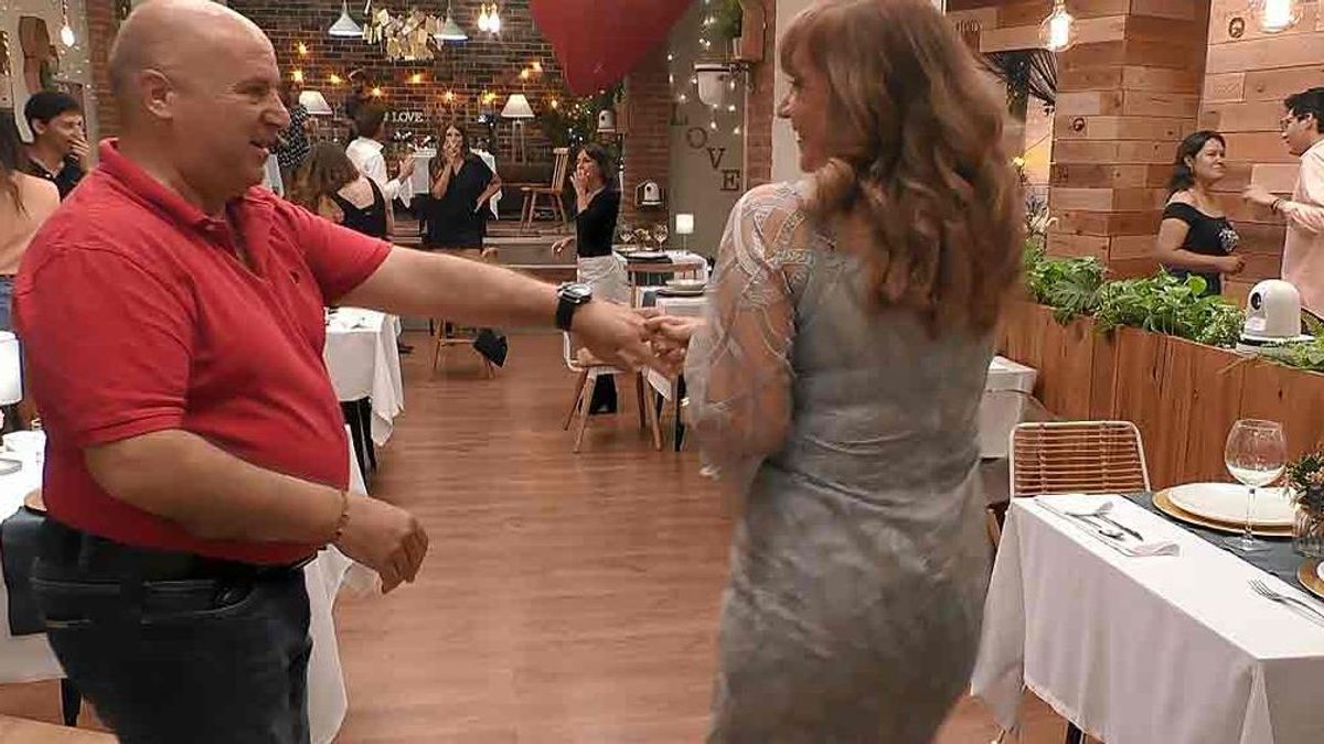 Juan Francisco se vuelve loco al ver a su cita bailar en ‘First Dates’: “Te mueves como una sirena”