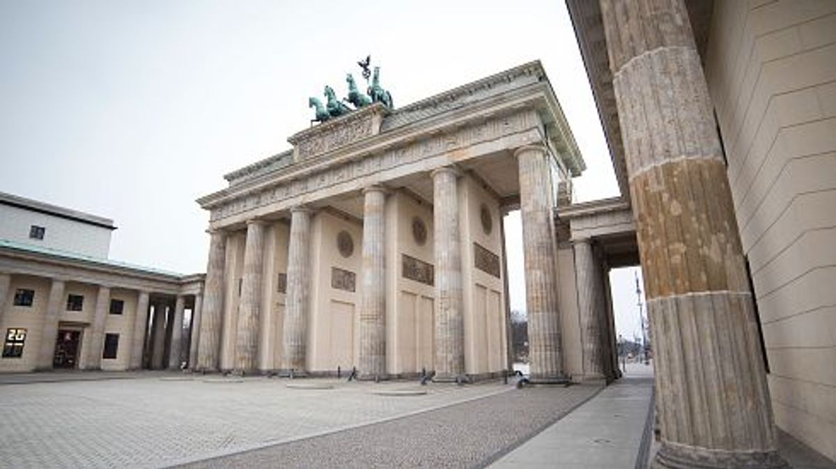 Puerta de Branderburgo en Berlín Puerta de Branderburgo en Berlín