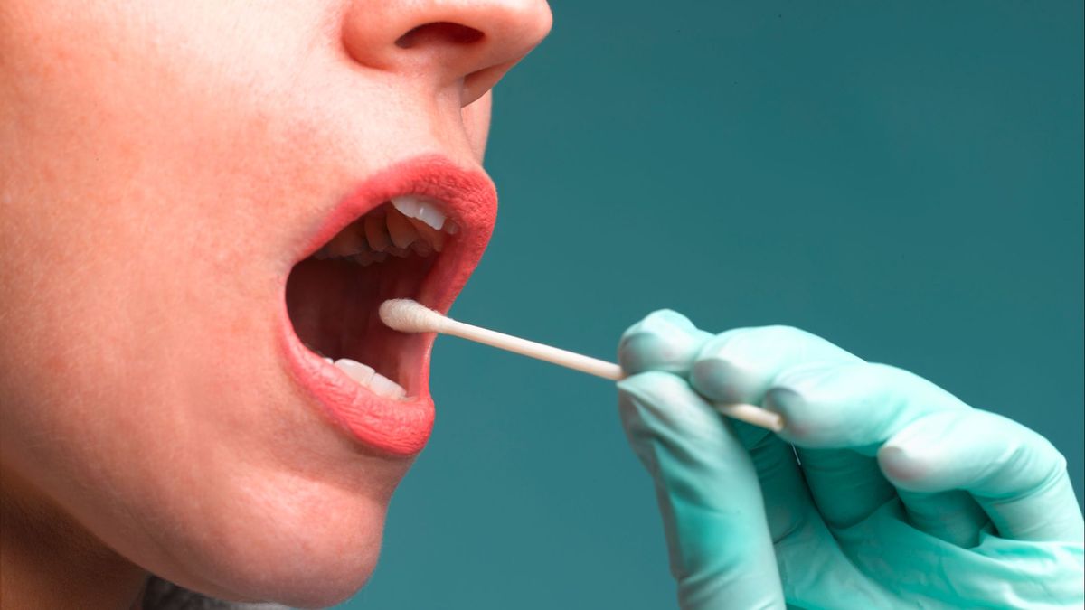 Un simple test de ADN tomado de nuestras de nuestra saliva descubre os alimentos que nos adelgazan