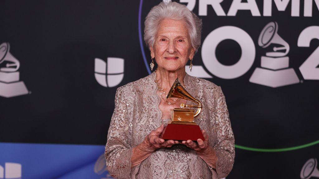 Ángela Álvarez gana un Latin Grammy a los 95 años