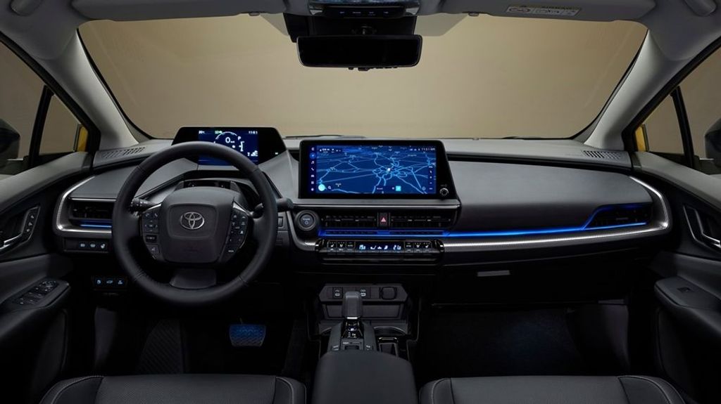 EL INTERIOR HA MEJORADO MUCHO EN APARIENCIA Y CALIDAD PERCIBIDA TOYOTA