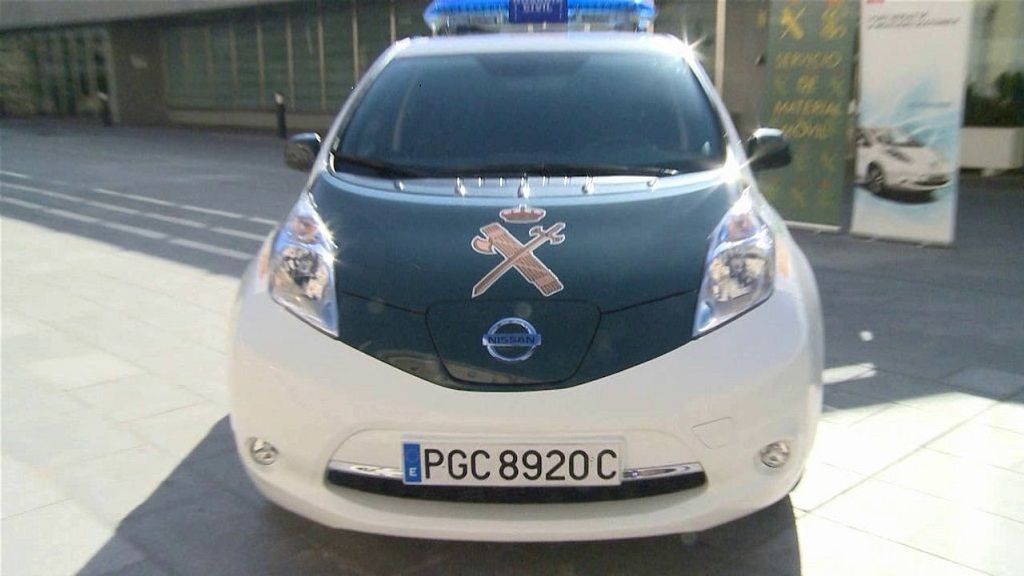 El Nissan Leaf no es el coche eléctrico ideal para las persecuciones de la Guardia Civil