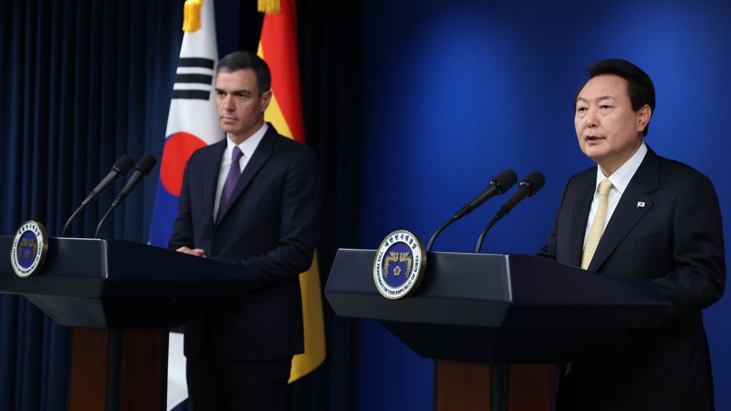 Pedro Sánchez junto al presidente de Corea del Sur