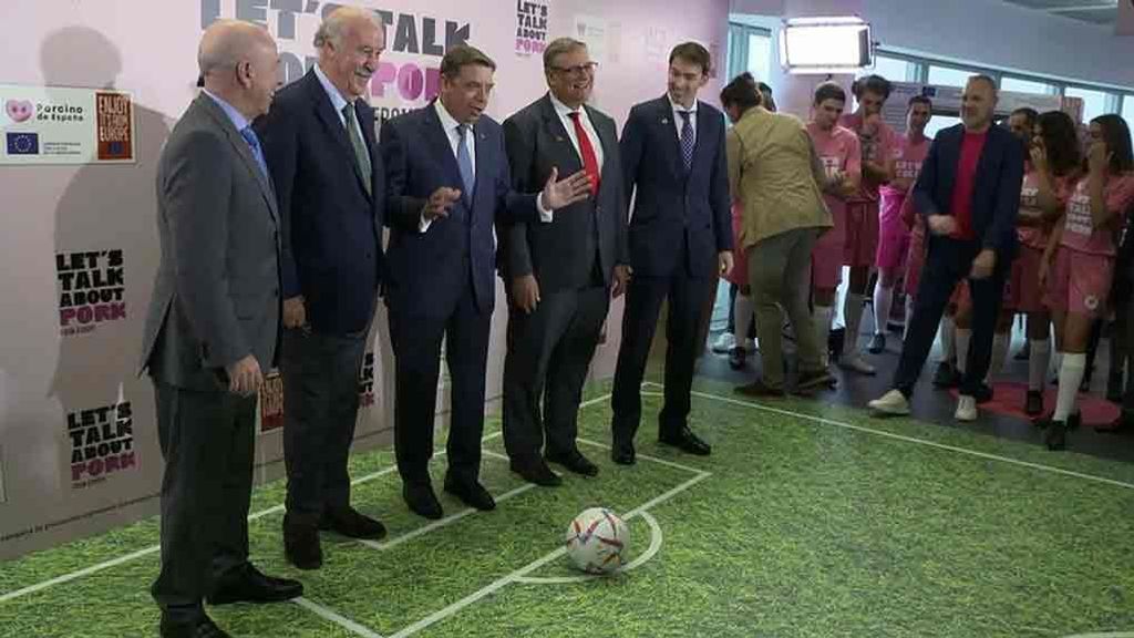 Vicente del Bosque en el homenaje de Interporc al sector porcino