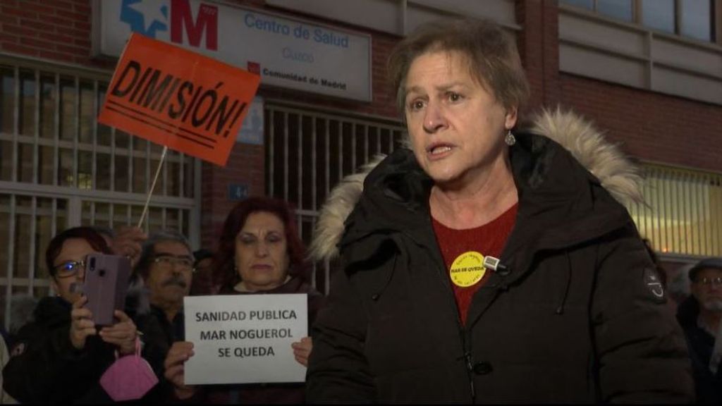 "Mar se queda", gritan vecinos y pacientes de la doctora Mar Noguerol