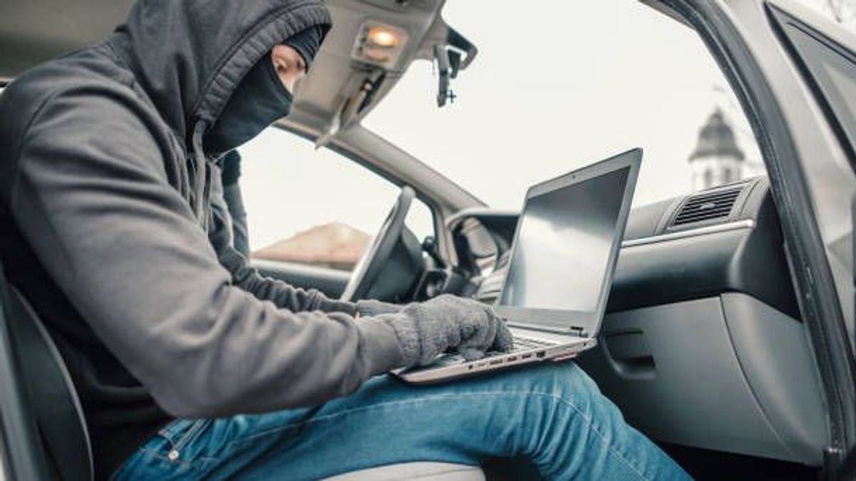 Los vehículos son el nuevo objetivo de los hackers: así puedes impedir que te roben el coche