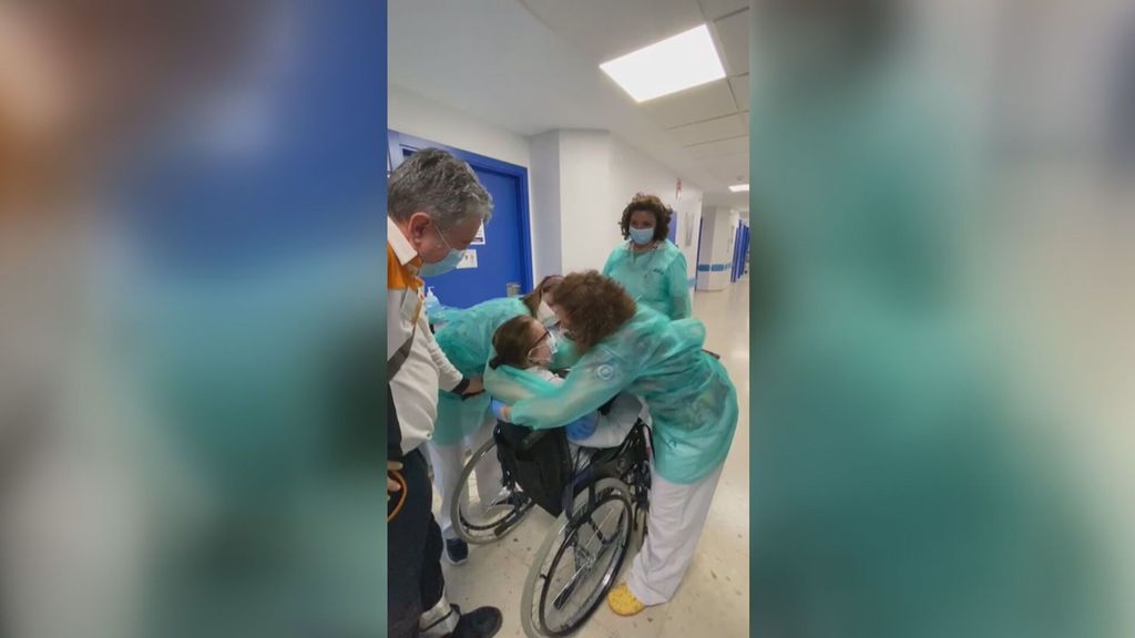 Justa pasó casi un año ingresada con una veintena de patologías: hoy opta a la ‘Mejor Historia Optimista’ en un hospital